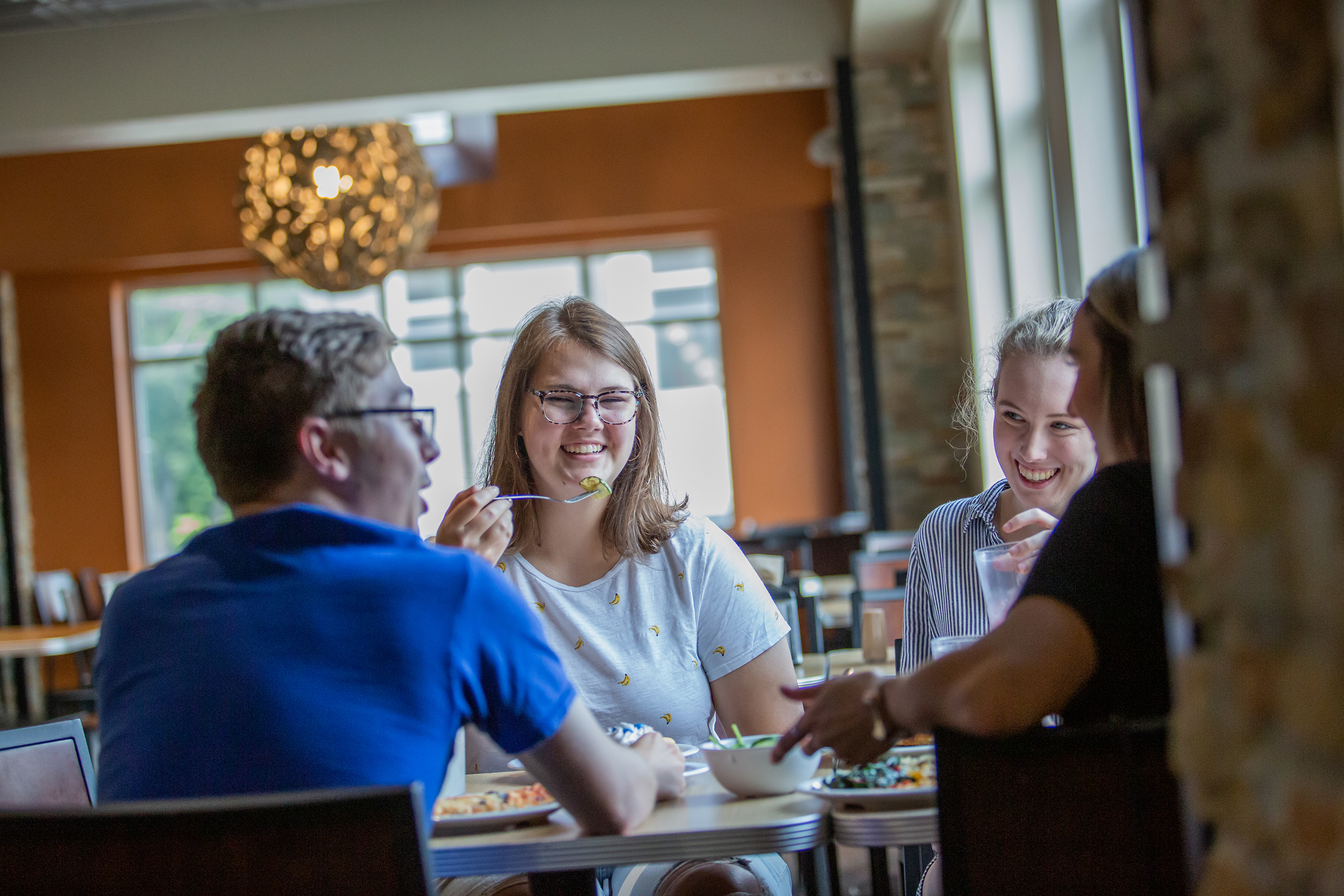 Students eating in Brown Hall